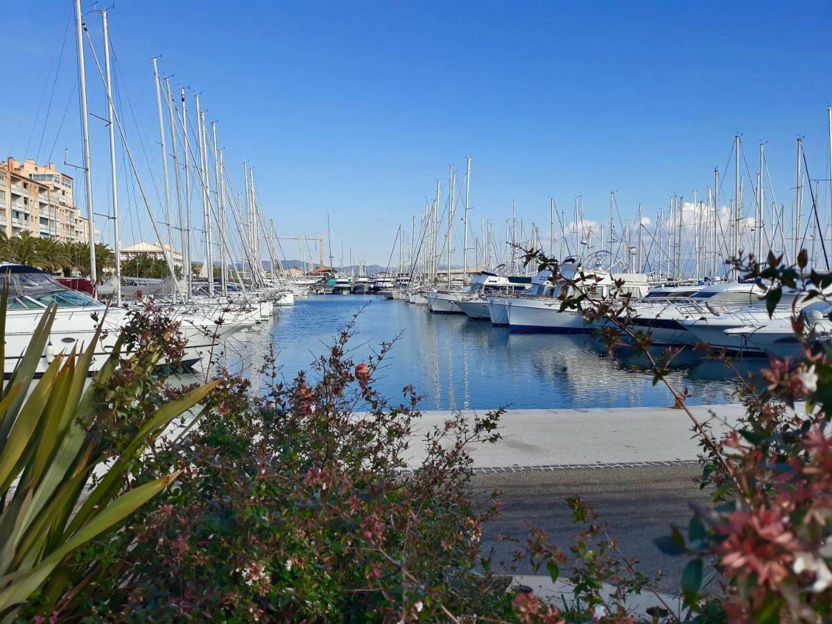 Studio Port D'Hyeres Vue Mer Et Iles De Porquerolles Et Port-Cros Exterior photo